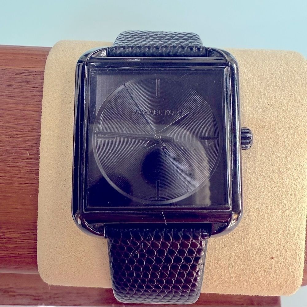 Michael Kors MK2586 Lake Black Ceramic Watch‎ New Leather Band Fresh Battery
